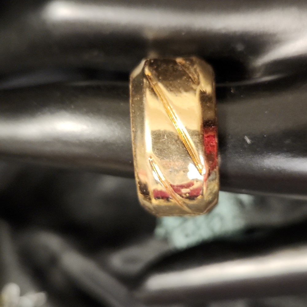 Men's Goldtone Stretch Ring - 269